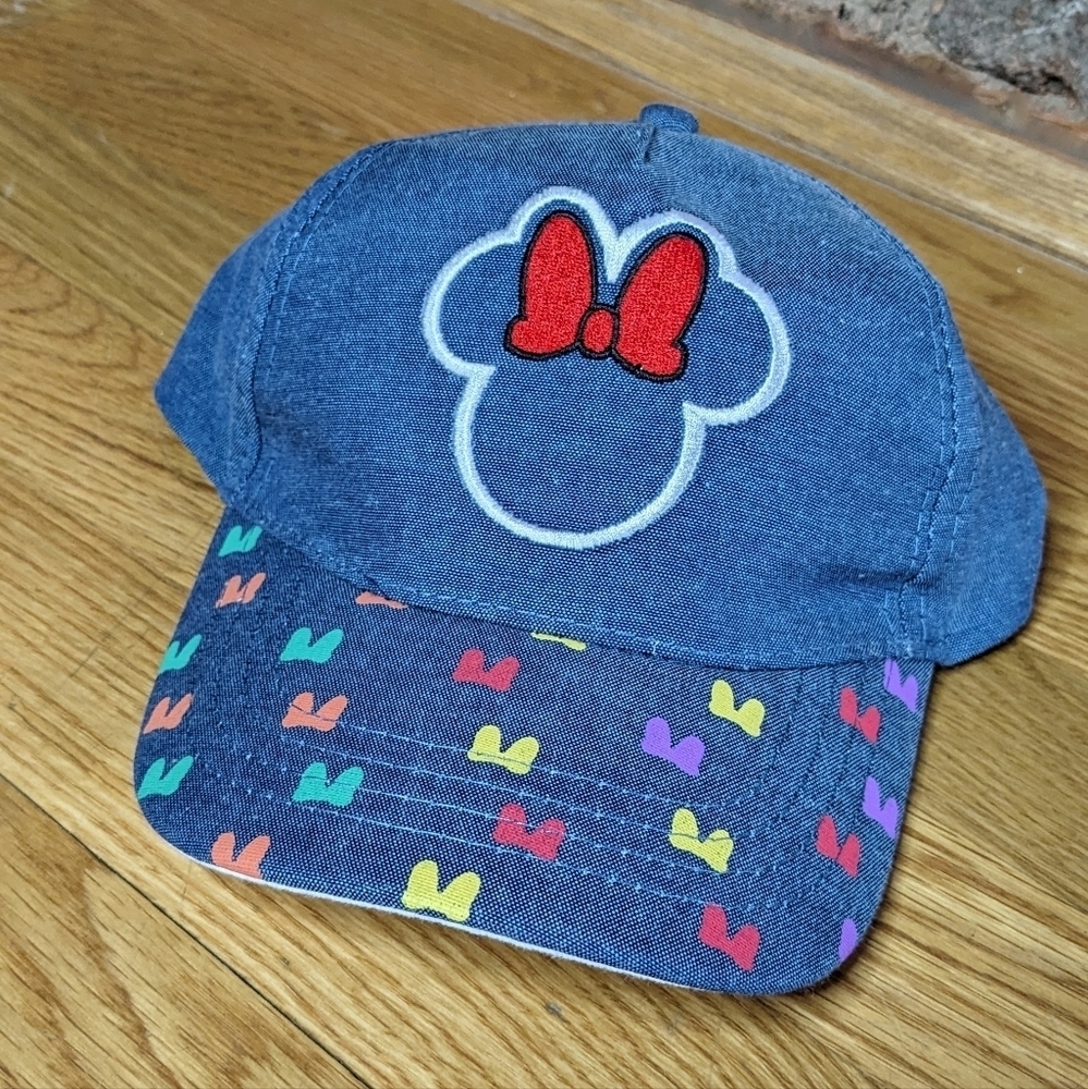 Disney Junior OSFM Minnie‎ Embroidered Snap Back Baseball Hat
